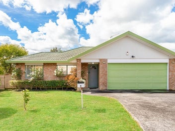 4 Arlose Place, Westgate, Auckland