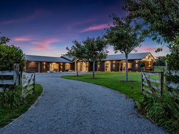 423 Cardiff Road, Pembroke, Stratford