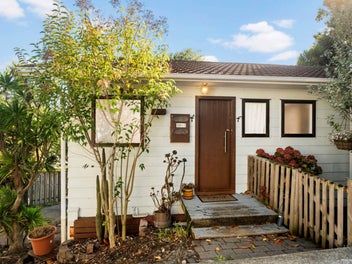 2/66 Glamorgan Drive, Torbay, Auckland