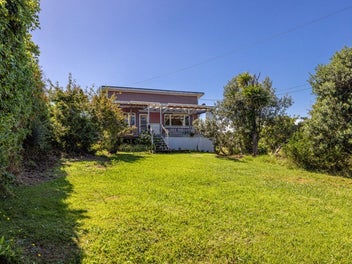 14 Weka Road, Oneroa, Waiheke Island
