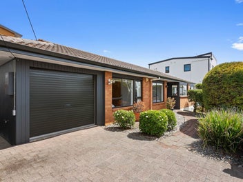2B Kereru Street, Henderson, Auckland