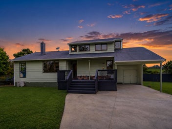 2656 South Head Road, Helensville
