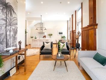 2/235 Adelaide RD, NEWTOWN, WELLINGTON