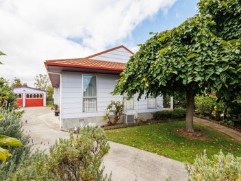 44 Hillcrest Drive, Kelvin Grove, Palmerston North