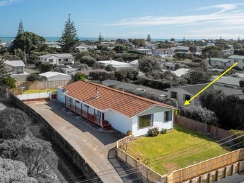 11 Atua Street, Waikanae Beach, Waikanae