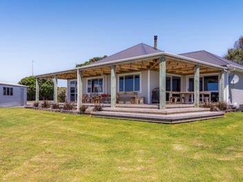 8 Moana Street, Hawera