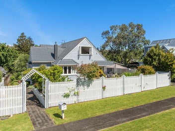 24 Masefield Street, Cockle Bay, Auckland