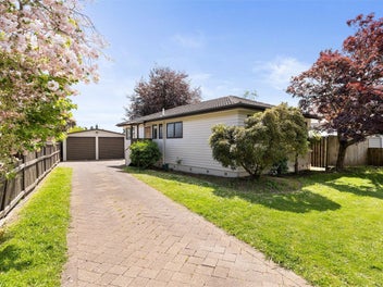 51 Gilbass Avenue, Hamilton Lake, Hamilton