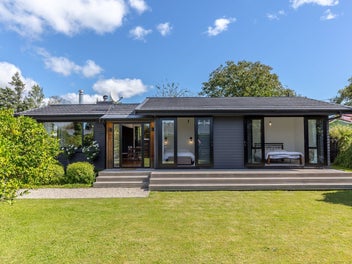 14 Wood Street, Greytown