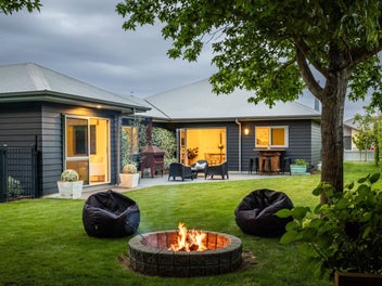 4 Donald Place, Frimley, Hastings