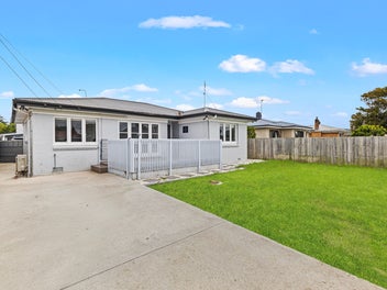 37 Rollerson Street, Papakura, Papakura
