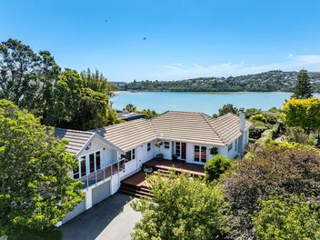 61 Seaview Road, Paremata, Porirua