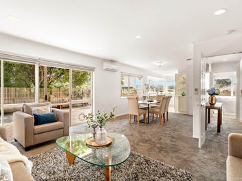 2/62 Orangewood Drive, Northpark, Auckland