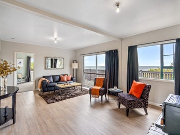 24 Bennett Road, Ocean View, Dunedin