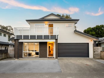 10 Marie Costello Way, Beach Haven, Auckland