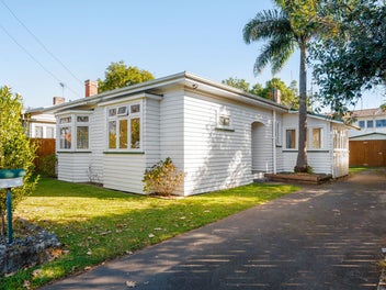2 Hall Lane, Frankton, Hamilton