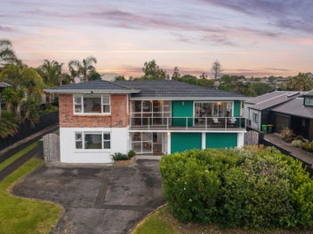 5 Ellangowan Road, Waiake, Auckland