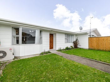 2/175 Park Road, West End, Palmerston North