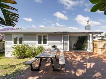 86 Bellevue Road, Brookfield, Tauranga