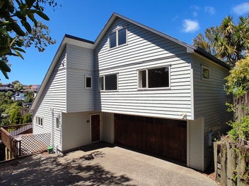897B East Coast Road, Northcross, Auckland