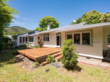 19 Tory Street, Maitai, Nelson