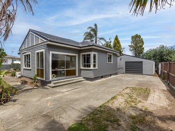 1026 Frederick Street West, Mahora, Hastings