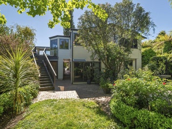 27 Awatea Terrace, Lynmore, Rotorua