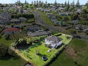 57 Leybourne Circle, Glen Innes, Auckland