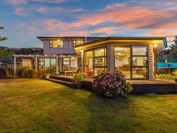 33 Eastern Terrace, Beckenham, Christchurch