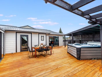 38 Whanga Crescent, Titahi Bay, Porirua