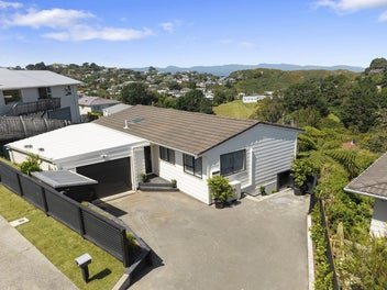 3 Evesham Place, Newlands, Wellington