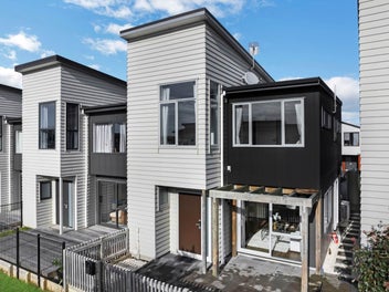 5 Tahingamanu Road, Hobsonville, Auckland