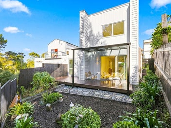 6 Aoraki Crescent, Albany Heights, Auckland