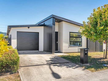 34 Te Kaeaea Crescent, Wallaceville, Upper Hutt