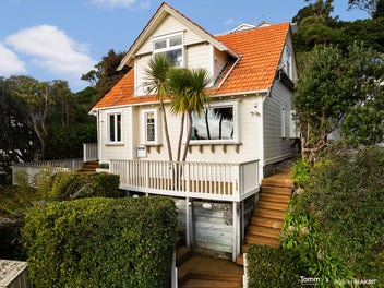 32 Raroa Road, Kelburn, Wellington