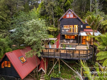 175 Laingholm Drive, Laingholm, Auckland