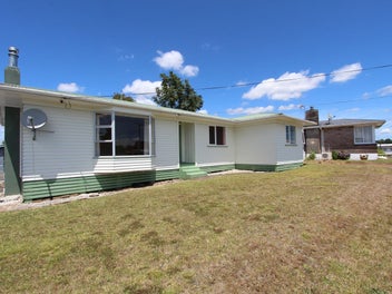 12 Myrtle Grove, Putaruru