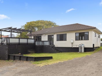 24 Cemetery Road, Waiuku, Waiuku