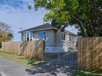 18 Pratt Street, New Brighton, Christchurch