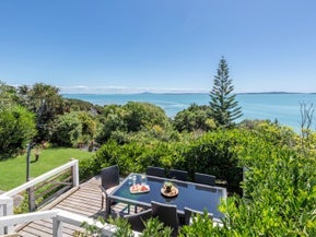 18 Craig Road, Maraetai, Auckland