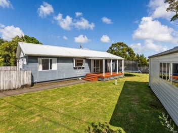 98 Oxford Road, Okato, Okato