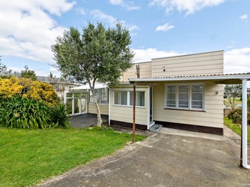 14 Moffat Road, Red Beach