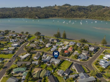 77 Catherine Crescent, Whitianga, Whitianga