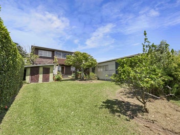 42 De Luen Avenue, Tindalls Beach, Whangaparaoa