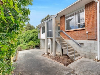 2/38 Seaview Road, Glenfield, Auckland