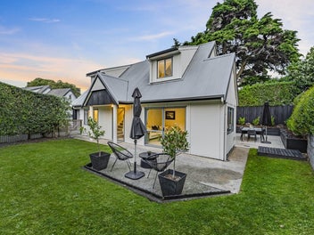 2/11 Panorama Road, Mount Wellington, Auckland