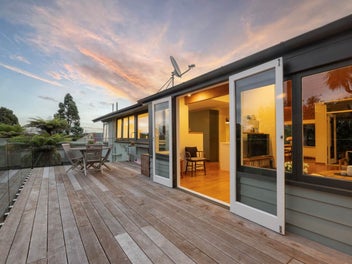 62 Tainui Road, Titirangi, Auckland