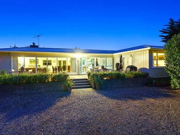 29 Hona Street, Waikanae Beach, Waikanae