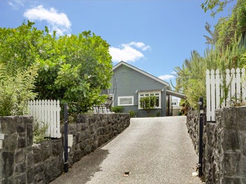147 Queen Street, Northcote Point, Auckland