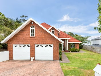 144 Eskdale Road, Papakowhai, Porirua